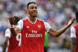 Arsenal bết bát, Aubameyang tính kế đào tẩu