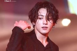 Big Hit thừa nhận Jungkook (BTS) gây tai nạn giao thông
