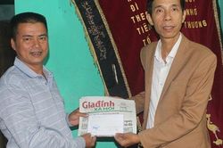 Báo Gia đình & Xã hội trao tiếp ủng hộ của bạn đọc đến các số phận kém may mắn ở Hải Dương