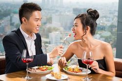 Bàng hoàng cách chồng trẻ 'hợp thức hóa' mối quan hệ với nhân tình