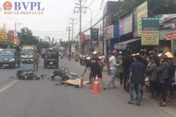 Hai xe máy tông nhau nát bét, 3 người thương vong