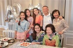 Tỷ phú theo đạo Phật: Tôi luôn làm gương cho các con