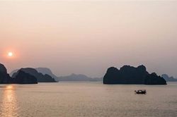 Việt Nam lọt Top 10 quốc gia được yêu thích nhất