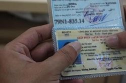 Bộ Công an đề xuất nộp lại đăng ký, biển số khi bán xe khác tỉnh