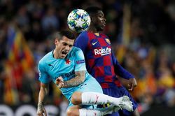Messi bất lực trước hàng phòng ngự Slavia Prague