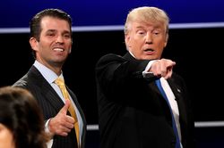 Con ông Trump: 'Nhà tôi mất hàng triệu USD/năm sau khi cha nhậm chức'