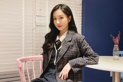 Jun Vũ được khen dù không diện đồ khoe vòng một