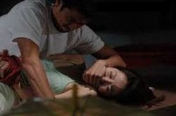 Người phụ nữ đơn thân 50 tuổi bị gã hàng xóm hiếp dâm