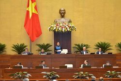 Chủ tịch Quốc hội Nguyễn Thị Kim Ngân đề nghị các bộ trưởng trả lời thẳng thắn, rõ trách nhiệm