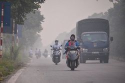 Hà Nội: Chất lượng không khí tại 10 trạm quan trắc ở mức kém