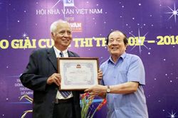 Trên cái nền của sự trải nghiệm...