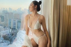 Á hậu Tường San diện áo tắm ở cuộc thi Hoa hậu Quốc tế 2019