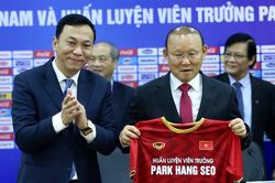 Sắc thái Park Hang Seo trong buổi ký hợp đồng mới với VFF
