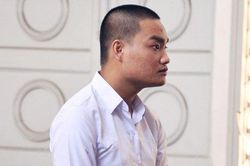 Đòi 'yêu' không được, thiếu niên giết bạn gái, hiếp dâm, cướp tài sản
