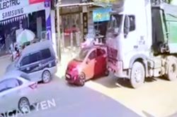 Chạy cắt mặt xe tải, bài học cho lái mới