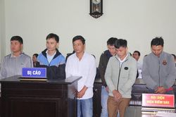 7 người đàn ông cùng nhau 'xóc đĩa' sau lễ tân gia ở Nghệ An