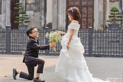Xúc động đám cưới của 'chàng trai tí hon' quê Nghệ An