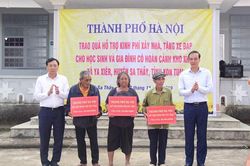 Đoàn công tác TP Hà Nội thăm và làm việc tại tỉnh Kon Tum