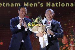 HLV Park Hang-seo và Quang Hải được tôn vinh tại AFF Awards 2019