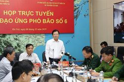 Bão diễn biến phức tạp, còn hơn 2.800 lao động trong khu vực nguy hiểm