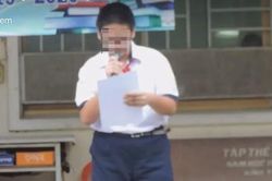 Hiệu phó nhờ người quay clip kỷ luật học sinh rồi đưa lên facebook