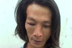 Bị nữ sinh từ chối tình cảm, gã si tình đập phá quán cà phê trút giận