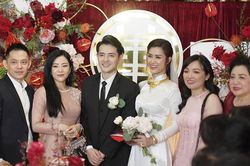 Xong thủ tục đón dâu, Ông Cao Thắng - Đông Nhi tiến hành nghi thức lễ bái gia tiên tại tư gia