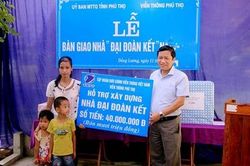 Tích cực chăm lo cho người nghèo
