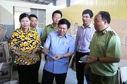 Tích cực phòng chống buôn lậu và gian lận thương mại