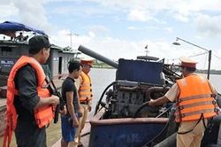 Hà Nội xử lý gần 1.100 vụ 'cát tặc', giải tỏa nhiều điểm nóng