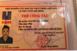 Bị CSGT dừng xe kiểm tra, thanh niên rút thẻ nhà báo 'rởm' để xin xỏ