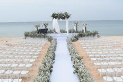 Không gian tiệc cưới trên bãi biển của Đông Nhi - Ông Cao Thắng
