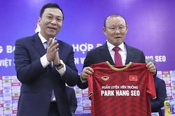 BLV Vũ Quang Huy: 'Cột mốc lịch sử vẫn chờ bóng đá nước nhà ở phía trước…'