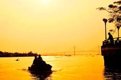 Đến cầu Rạch Miễu, hưởng ngoạn hai ốc đảo xanh mướt trên sông Tiền