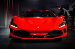 Ferrari F8 Tributo chính hãng tại Thái Lan từ 19,2 tỷ đồng