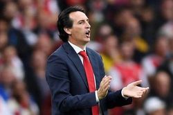 Arsenal chìm sâu hay Leicester sẽ thổi lửa vào Liverpool?