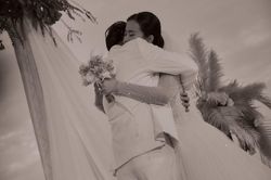 Khoảnh khắc ngọt ngào và xúc động trong lễ cưới Đông Nhi - Ông Cao Thắng