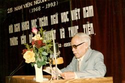 Tiếp nhận hơn 2.000 tài liệu, hiện vật của giáo sư Hoàng Phê