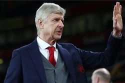 HLV Wenger chính thức lên tiếng, bến đỗ mới được xác định trong tuần tới?