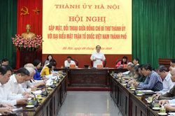 Bí thư Thành ủy Hoàng Trung Hải đối thoại với đại biểu MTTQ Việt Nam thành phố