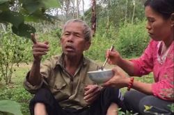 Cảm động hai mẹ con cứu giúp ông cụ đi lạc sau núi
