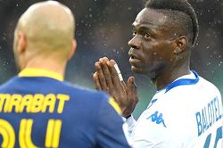 Khi bạn là Balotelli...