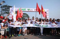 Dàn nghệ sĩ, MC cùng 9.000 người 'chạy vì trái tim'