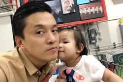 Lam Trường khoe con gái có 'gene' ca hát y hệt bố