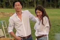 Siêu mẫu Lâm Chí Linh chụp ảnh cưới với sơ mi trắng