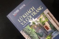 'Lữ khách và cõi trăng' - một 'Bắt trẻ đồng xanh' của Hungary