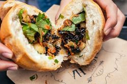 5 kiểu bánh mì độc đáo, thu hút giới trẻ Sài thành