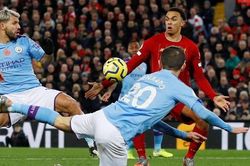 Liverpool 3-1 Man City: Cận cảnh hai tình huống tranh cãi khiến Guardiola mỉa mai trọng tài