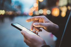 'Lạc' trong những đoạn chat yêu đương với người cũ