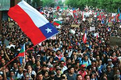 Biểu tình Chile: Đám cháy lớn từ những đốm lửa nhỏ